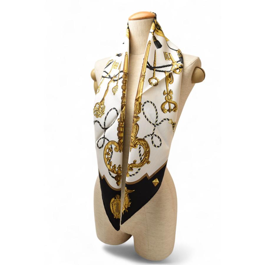 エルメス　HERMES　スカーフ　カレ90　鍵 HERMES エルメス カレ90 LES CLES THE KEYS RARE 鍵柄 スカーフ