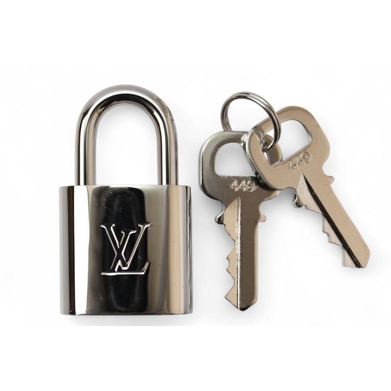 Louis Vuitton ロゴキーホルダー 南京錠付きカデナ 【公式通販】