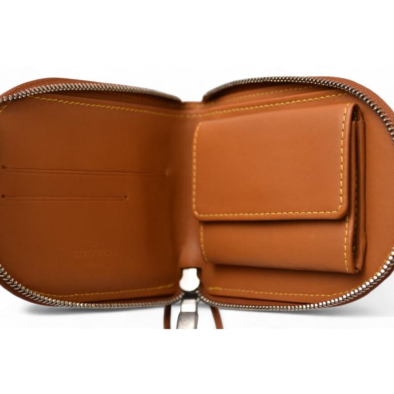 LOUIS VUITTON（ルイ・ヴィトン） 財布/二つ折り ノマド コンパクト