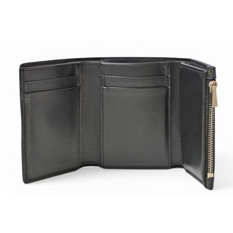セリーヌ 財布/ミニ財布 CELINE 三つ折り財布 ファイン ストラップウォレット/トリオンフキャンバス ブラック/ブラウン【中古】 CELINE（セリーヌ） 財布/ミニ財布 三つ折り財布 ファイン ストラップ