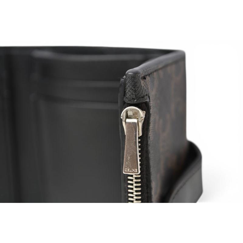 セリーヌ 財布/ミニ財布 CELINE 三つ折り財布 ファイン ストラップウォレット/トリオンフキャンバス ブラック/ブラウン【中古】 CELINE（セリーヌ） 財布/ミニ財布 三つ折り財布 ファイン ストラップ