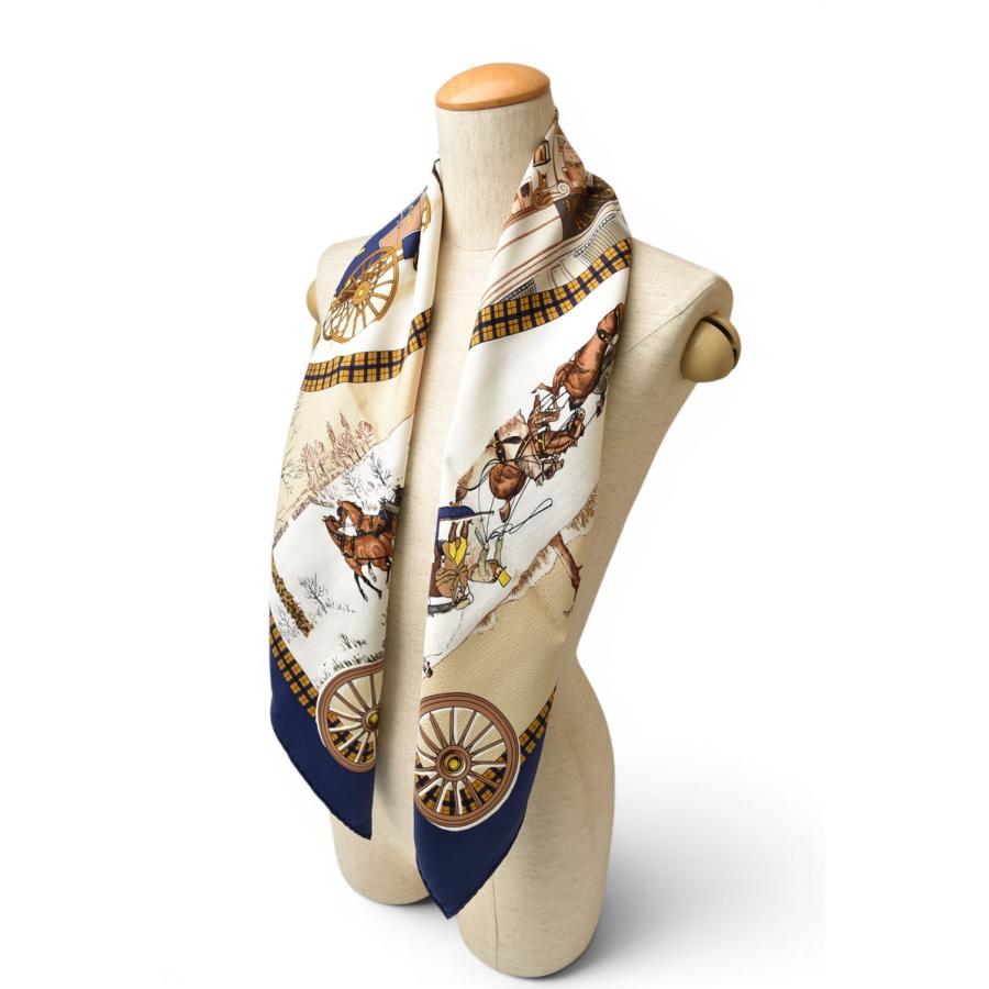 美品 ◆HERMES◆ カレ90 スカーフ 雪と馬車 Xmas エルメス 981 HERMES（エルメス） カレ90 スカーフ 冬の郵便馬車/L'Hiver en Poste