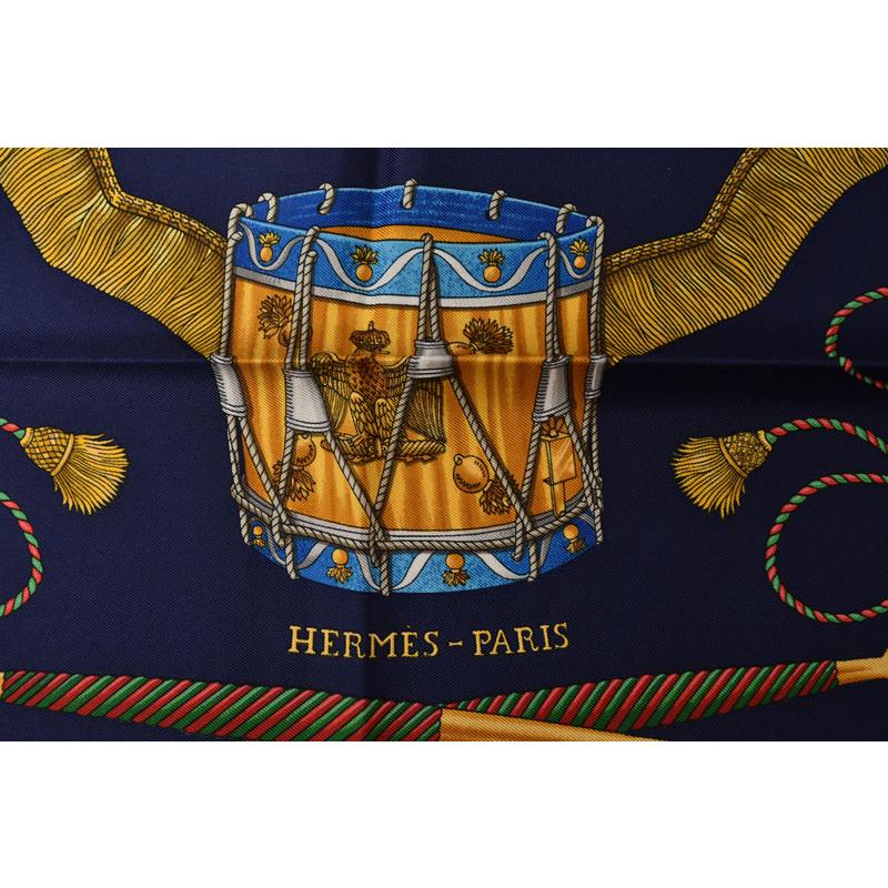 【超美品】エルメス カレ90 タンブールの太鼓 スカーフ ネイビー 大判 HERMES（エルメス） カレ90 スカーフ HERMES LES TAMBOURS タンブール