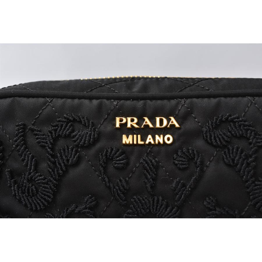 PRADA（プラダ） ポーチ コスメポーチ 小物入れ キルティング フラワー