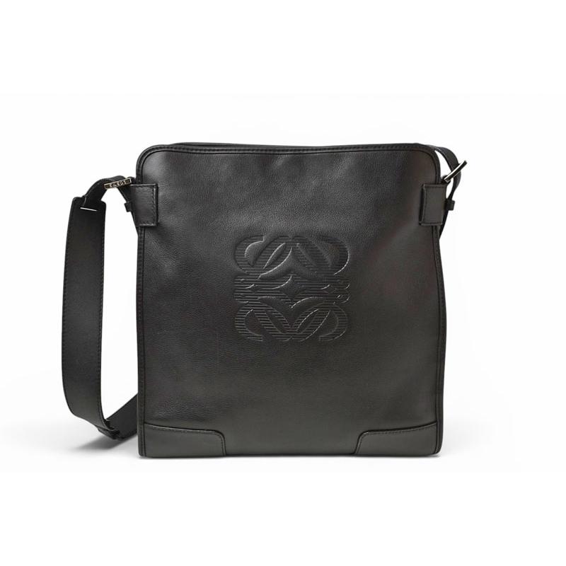 ロエベ loewe アナグラム　レザー　ショルダーバッグ　ビンテージ　黒 LOEWE（ロエベ） ショルダーバッグ ヴィンテージ アナグラム A4対応