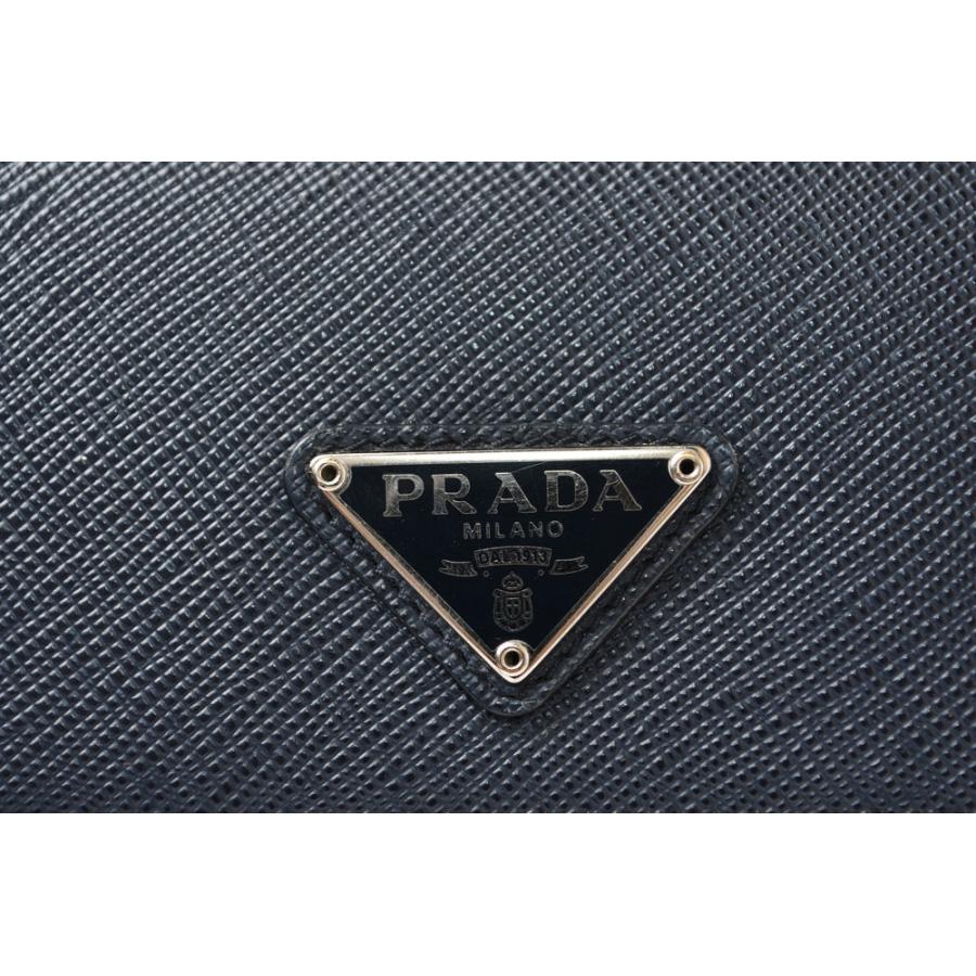 プラダ　コンチネンタルウォレット　サフィアーノ　三角プレート　シルバー　長財布 PRADA（プラダ） 財布/がま口/長財布 サフィアーノ トライアングル
