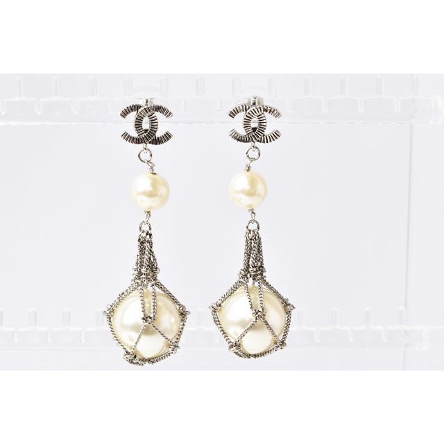 CHANEL（シャネル） ピアス パールモチーフ ココマーク シルバー