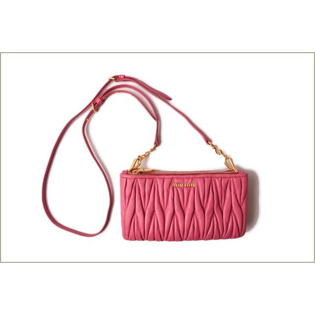 miu miu（ミュウミュウ） ショルダーバッグ/ポーチ miumiu MATELASSE