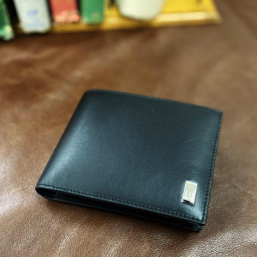 ダンヒル／高級メンズ二つ折り財布。【箱付き 新品未使用品 OH3070A