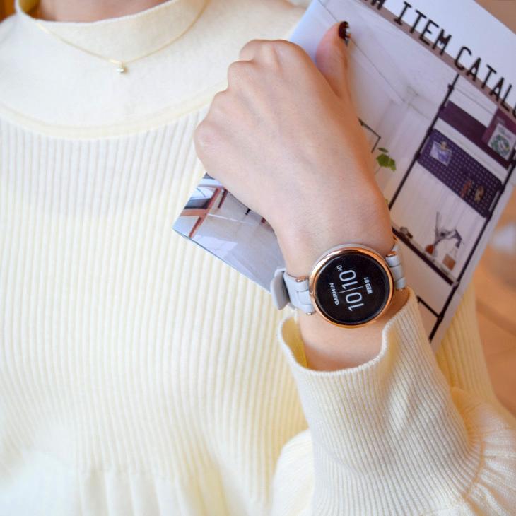 GARMIN ガーミン 時計 リリー レディース スマートウォッチ Lily GARMIN ガーミン 時計 リリー レディース スマートウォッチ Lily