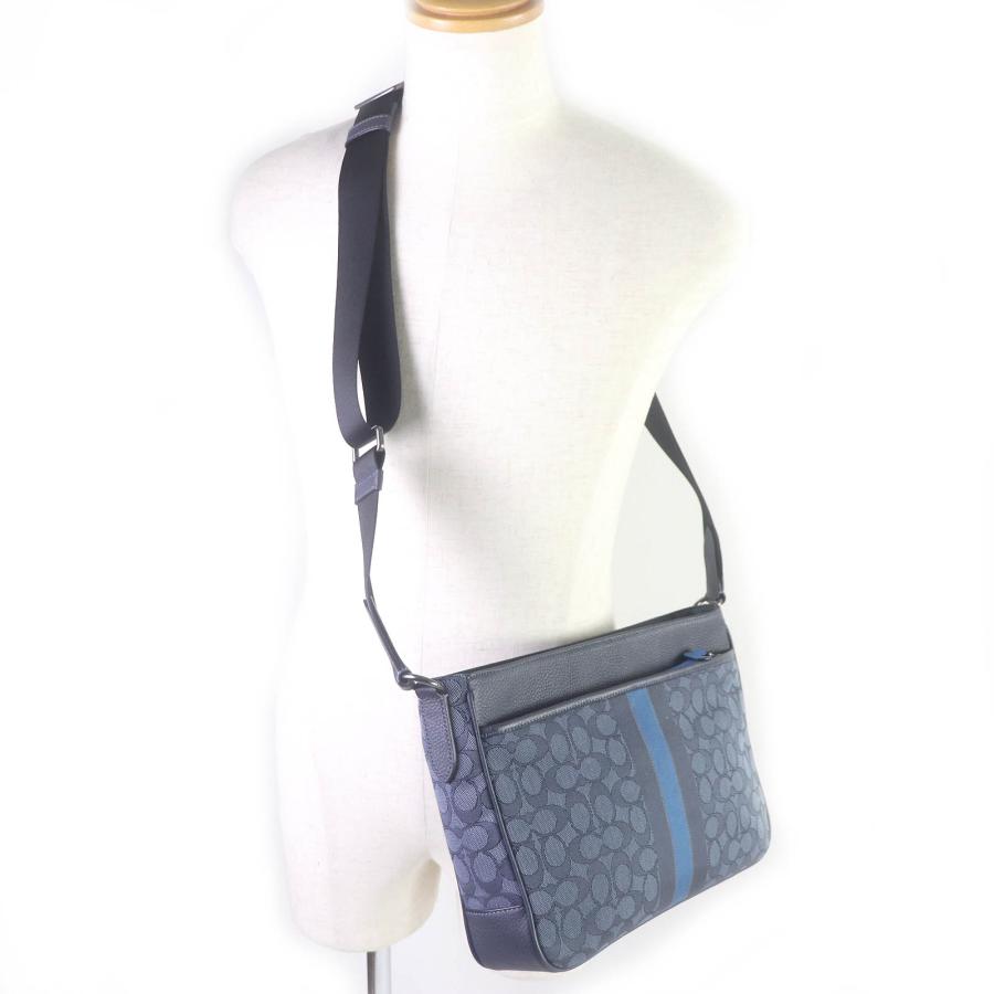 COACH（コーチ） 極美品□コーチ 定価72600円 C5291 トンプソン クロス