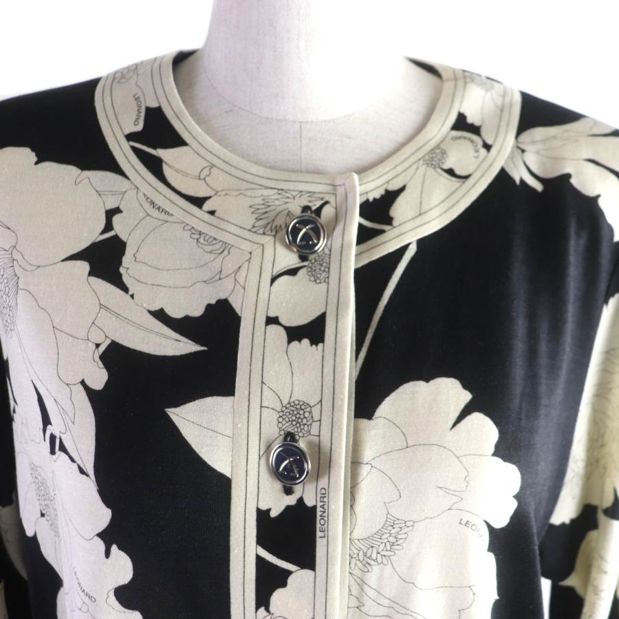 美品】レオナールセットアップシルクペイズリー花柄ブラック金ボタン