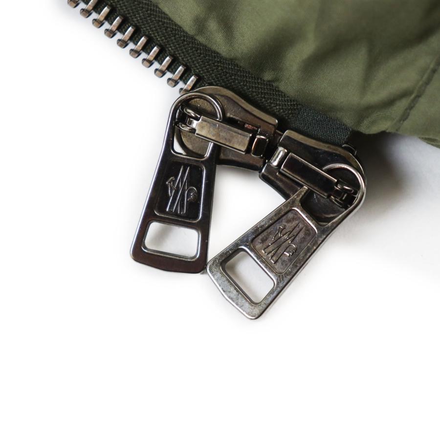 MONCLER（モンクレール） 美品○MONCLER 2021年製 1A00044 AVEILLAN