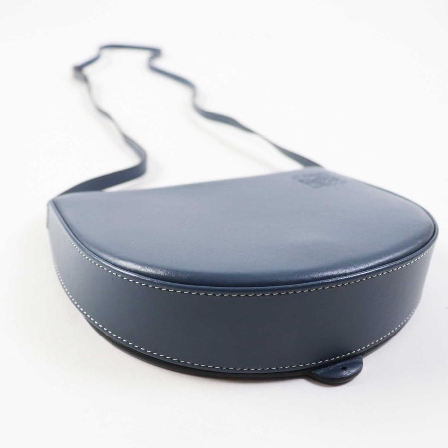LOEWE 美品◎LOEWE ロエベ アナグラム型押し ヒールポーチ/斜め LOEWE 美品◎LOEWE ロエベ アナグラム型押し ヒールポーチ/斜め