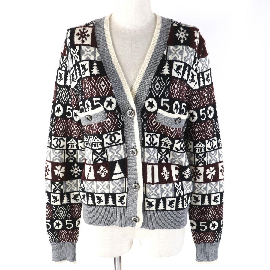 極美品△CHANEL シャネル P62167K47783 カシミヤ100％ ココマーク・雪の結晶ボタン スノーフレーク 総柄 Vネック ニット カーディガン グレー ホワイト ブラック ブラウン 36 英国製 レディース オススメ◎ CHANEL（シャネル） 極美品△CHANEL P62167K47783 カシミヤ100％ ココ