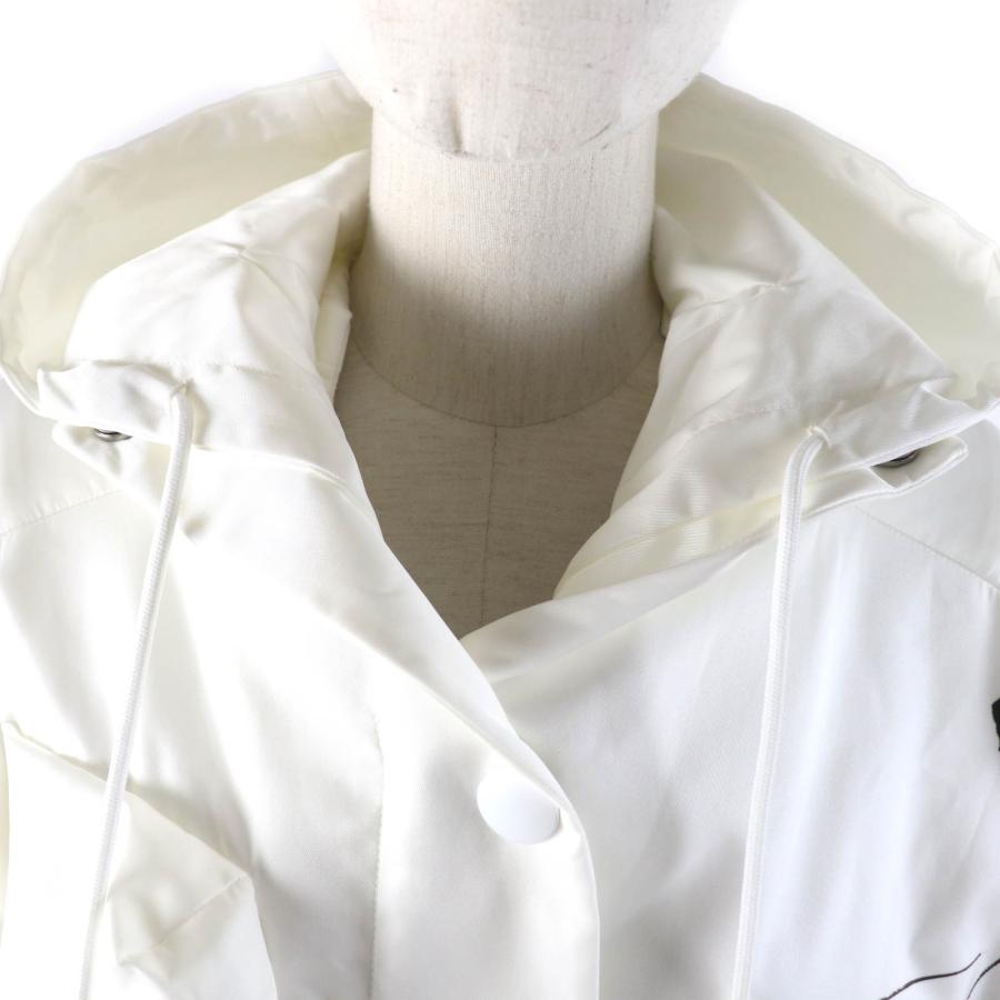 PRADA - 【ドンドン見直し】美品★PRADA プラダ 21SS 291943 Re-Nylon トライアングルポーチ・フード付 ナイロンブルゾン オフホワイト 36 ハンガー付き イタリア製 正規品 レディース PRADA 【ドンドン見直し】美品☆PRADA プラダ 21SS 291943 Re