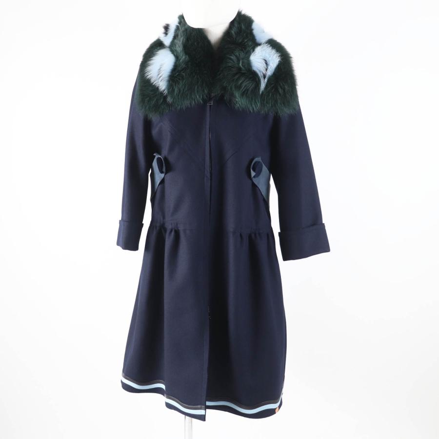 美品◎FENDI フェンディ FF8246 カシミヤ混 レザー使い 襟フォックスファー付き コート ネイビー 40 ハンガー付き 伊製 正規品 レディース FENDI（フェンディ） 美品◎FENDI FF8246 カシミヤ混 レザー使い 襟