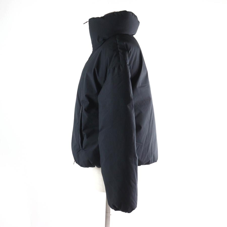 黒のダウンジャケット　ヘルノ Herno ヘルノ PI00226UL 11106 9300 LAMINAR BLACK GORE-TEX