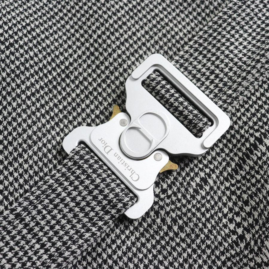 美品△DIOR ディオール オム 933C307A4602 ウール100％ CDロゴベルト付き 千鳥格子柄 ロング コート ブラック ホワイト 44 正規品 メンズの画像