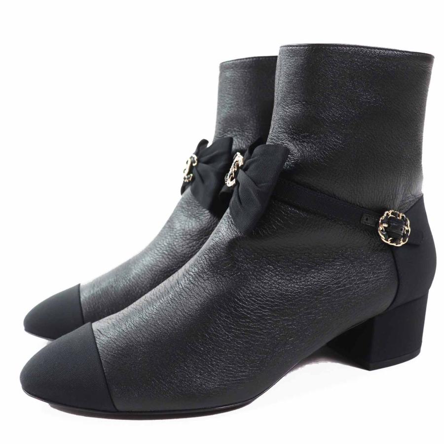 シャネル黒レザーショートブーツ