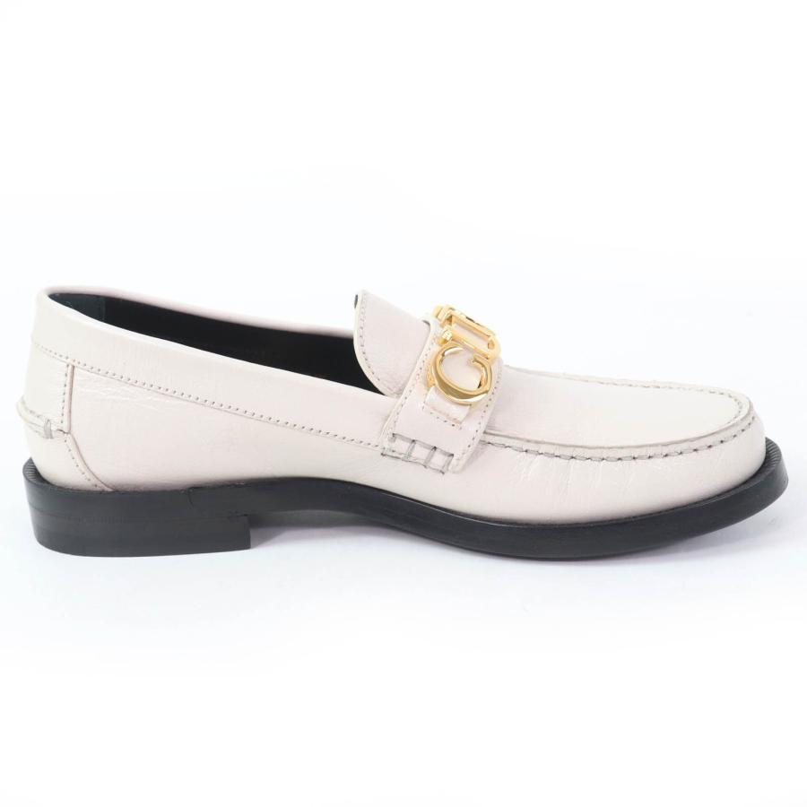 GUCCI（グッチ） 未使用品☆GUCCI 700036 メタルロゴ レザー 