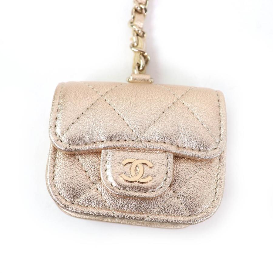 CHANEL イヤーズギフトマトラッセケース AirPodsケース CHANEL（シャネル） 未使用品☆CHANEL マトラッセ レザー コインケース