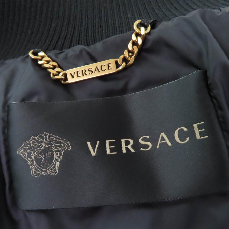 未使用品☆VERSACE ヴェルサーチ A80273 バロックプリント メデューサボタン ダウンジャケット マルチ 36 イタリア製 正規品 レディースの画像