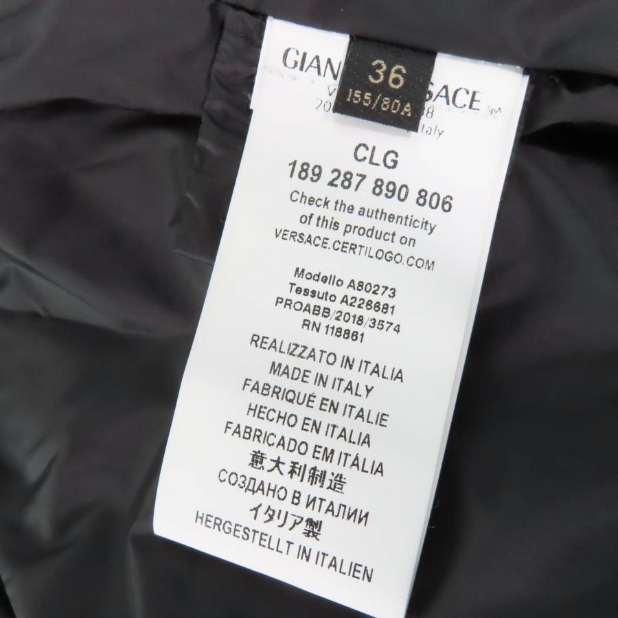 未使用品☆VERSACE ヴェルサーチ A80273 バロックプリント メデューサボタン ダウンジャケット マルチ 36 イタリア製 正規品 レディースの画像