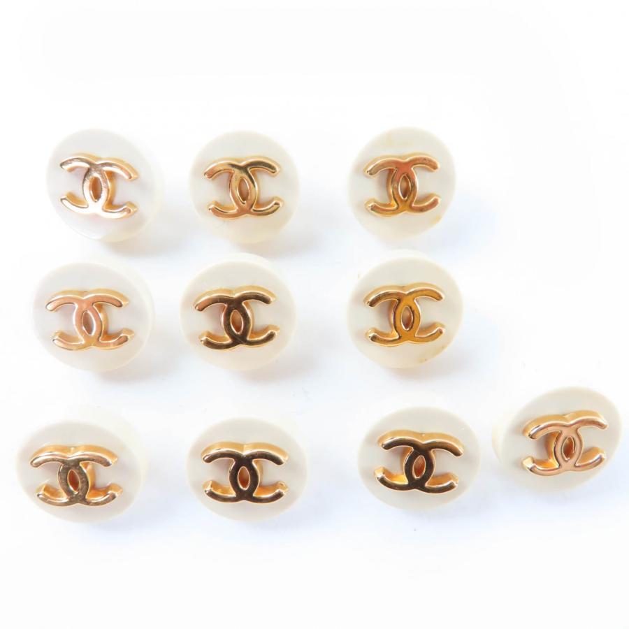 CHANEL（シャネル） 美品☆CHANEL ココマークボタン ゴールドロゴ