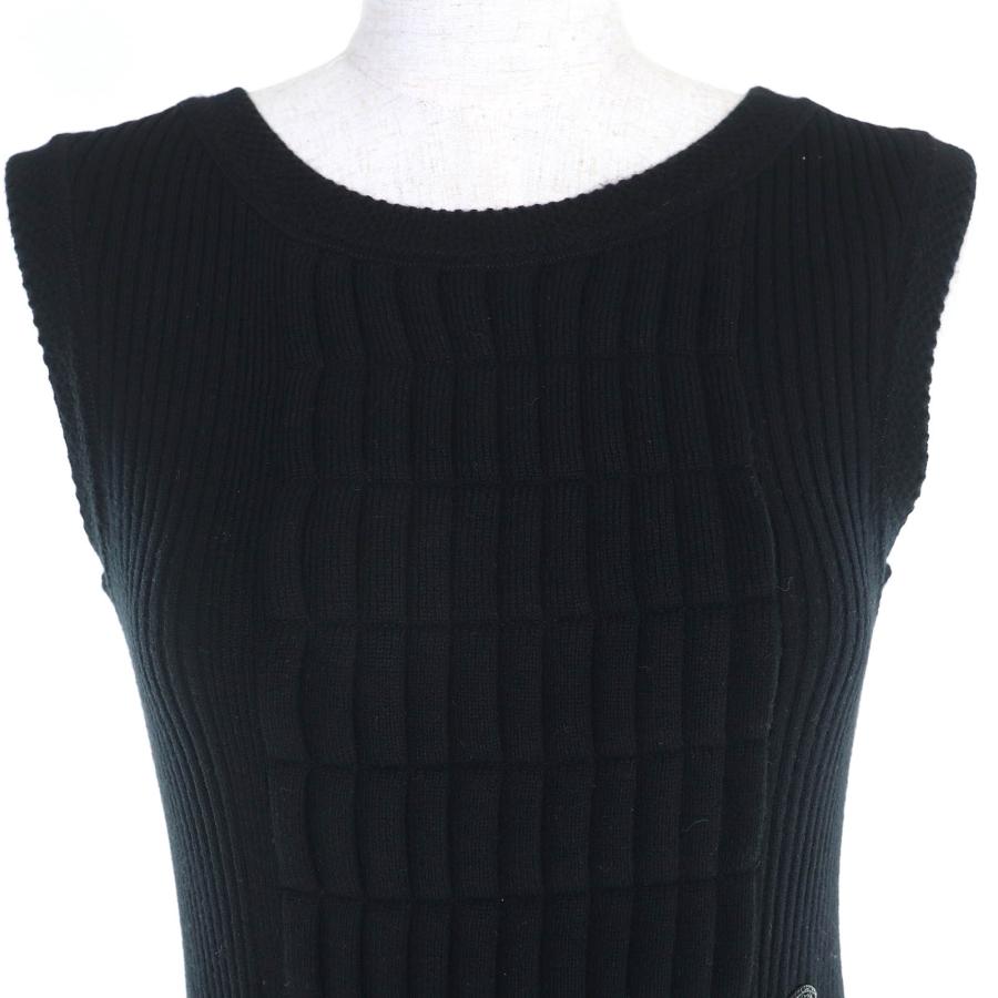 美品△CHANEL シャネル P31446 07A ウール100％ ココマーク金具 ノースリーブ ニット ワンピース ブラック 34 仏製 正規品 レディースの画像