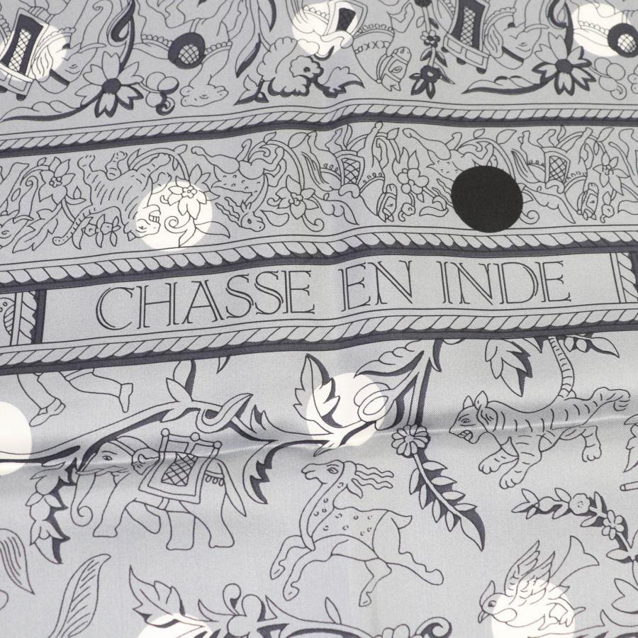 未使用品☆HERMES エルメス カレジェアン カレ140 インドの狩猟 シルク100％ GRIS/BLANC スカーフ 箱付き フランス製 レディース HERMES（エルメス） 未使用品☆HERMES カレジェアン カレ140 インドの