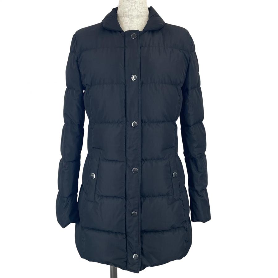 美品▲EMPORIO ARMANI エンポリオ アルマーニ 2022年製 ロゴ金具付き ダウンコート ダウンジャケット ブラック 42 正規品 レディース EMPORIO ARMANI 美品△EMPORIO エンポリオ アルマーニ 2022年製 ロゴ