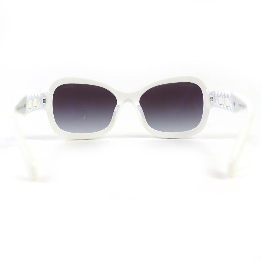 極美品△CHANEL シャネル 5465-Q-A ココマーク パテントレザー チェーン スクエア シェイプ バタフライ サングラス アイウェア オフホワイト ホワイト 55□18 140 ケース付き イタリア製 レディース CHANEL（シャネル） 極美品△CHANEL 5465-Q-A ココマーク パテント