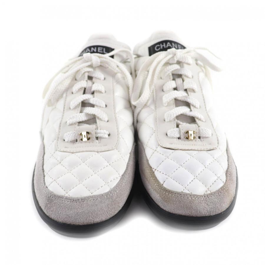 CHANEL（シャネル） 美品☆CHANEL G40178 ココマーク金具付 マトラッセ