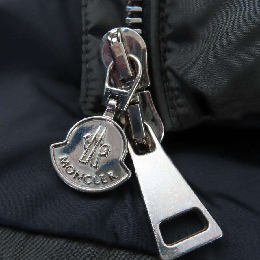 MONCLER（モンクレール） 良品☆MONCLER OROPHIN レザー使い ロゴ