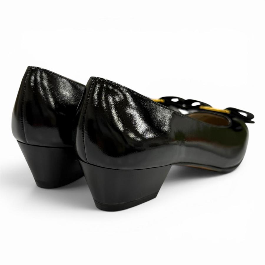 未使用品☆Salvatore Ferragamo サルヴァトーレフェラガモ ヴァラ ロゴ