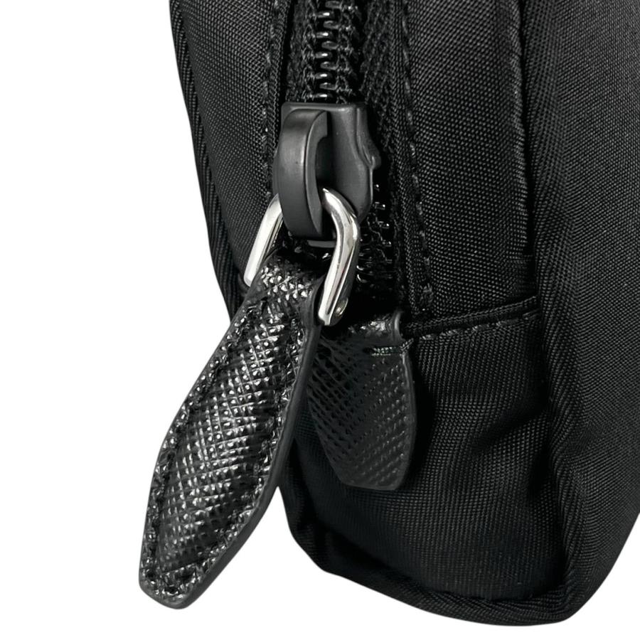 PRADA（プラダ） 極美品△PRADA Re-Nylon トライアングルロゴ コスメ