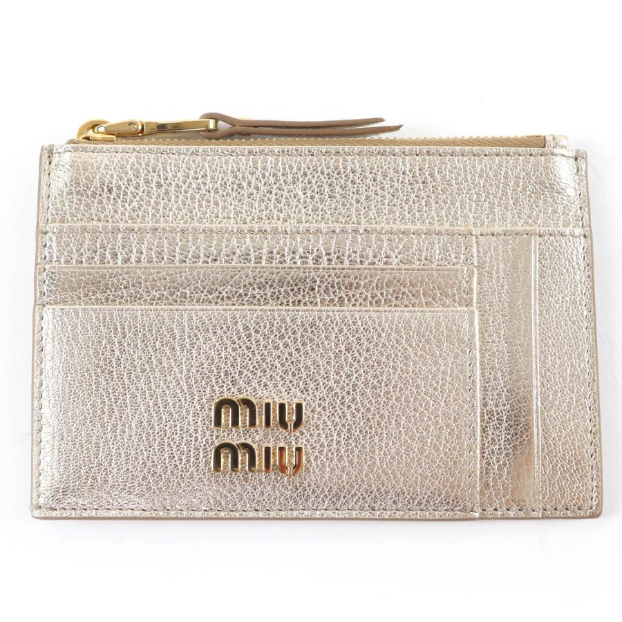 miu miu（ミュウミュウ） 極美品☆MIUMIU ロゴ金具 レザー 