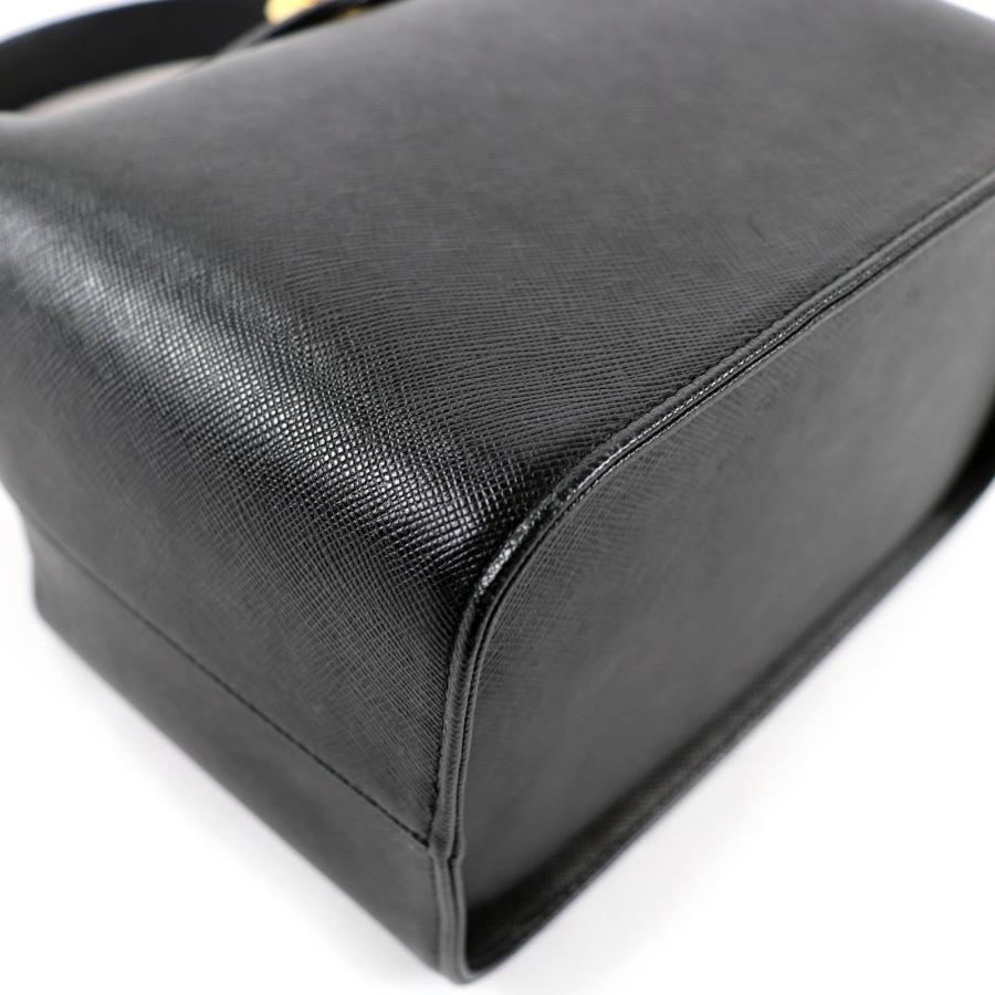 美品☆GIVENCHY ジバンシィ ヴィンテージ ターンロック レザー