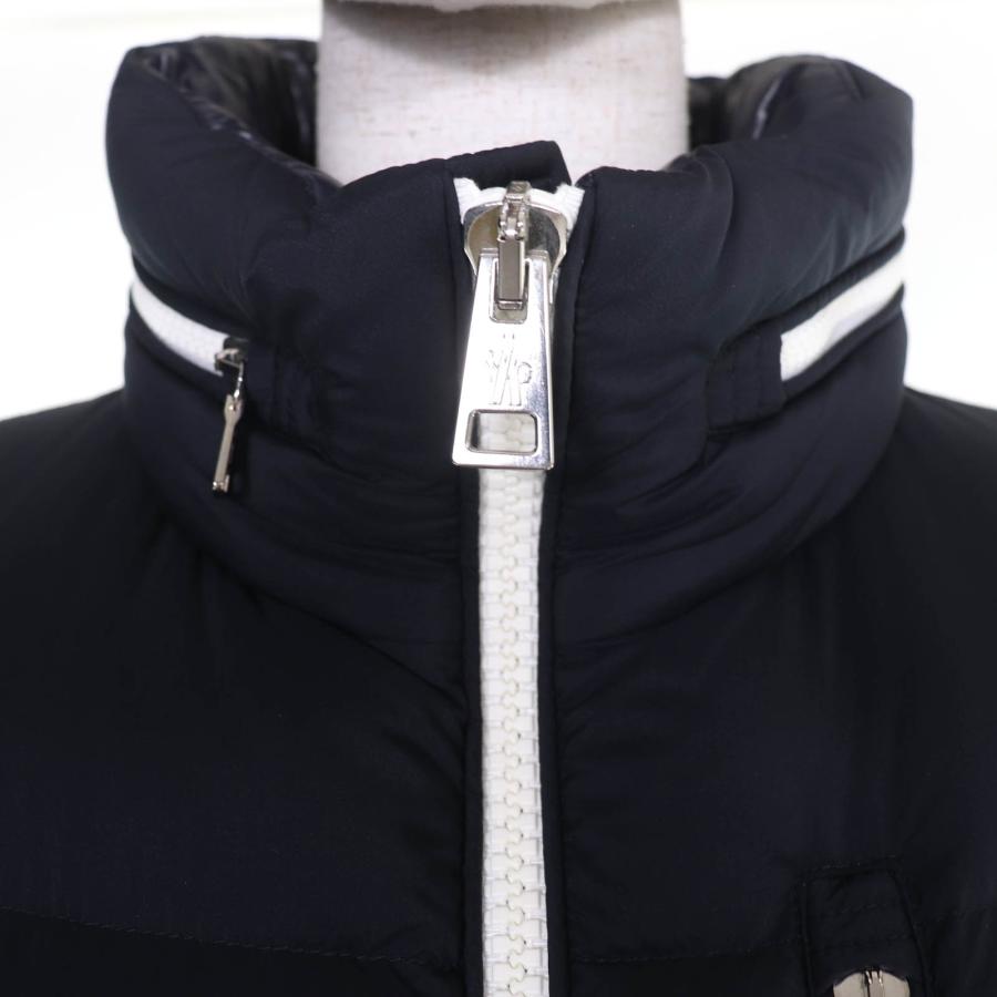 MONCLER（モンクレール） 美品☆MONCLER 22-22AW DELAUME ロゴワッペン
