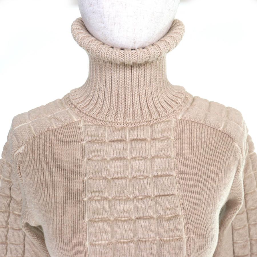 美品△CHANEL シャネル 00A P16507 ウール100％ ココマーク チョコバー タートルネック 長袖 ニット セーター ベージュ 38 フランス製の画像