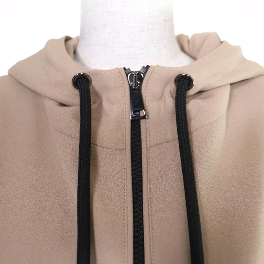 【美品・希少モデル】モンクレール☆パーカー ワッペン ロゴプリント ベージュ MONCLER（モンクレール） 極美品☆MONCLER 2021年製 CAMICIA ロゴ