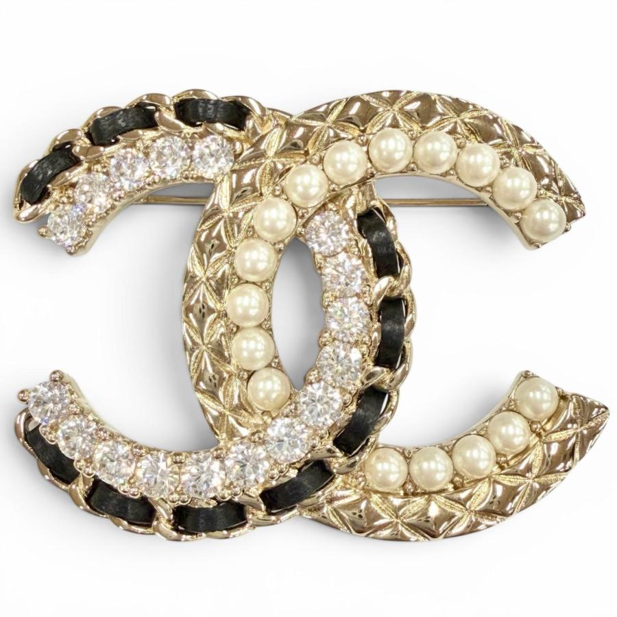 CHANEL（シャネル） 極美品△CHANEL B23V AB8609 ココマーク レザー 