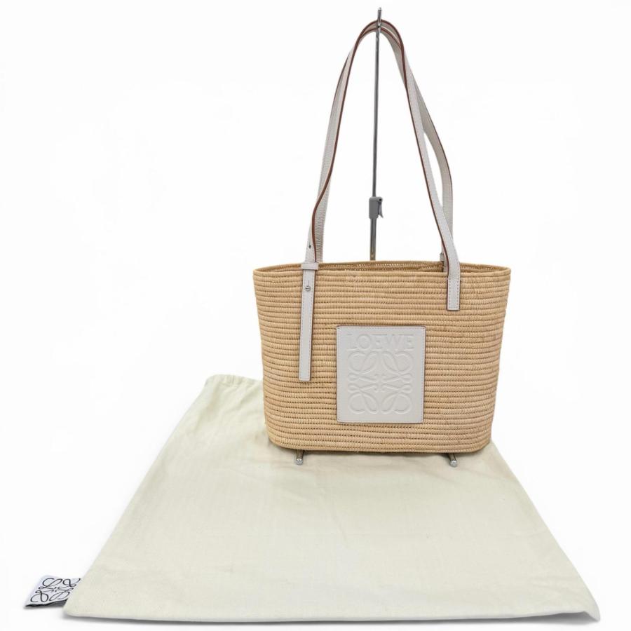 LOEWE（ロエベ） 美品☆LOEWE A223099X08 アナグラム スクエア