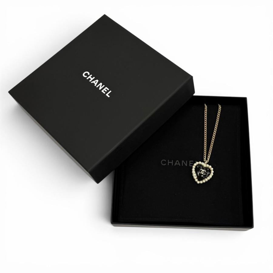 CHANEL（シャネル） 極美品☆CHANEL B25 ココマーク パール ハート