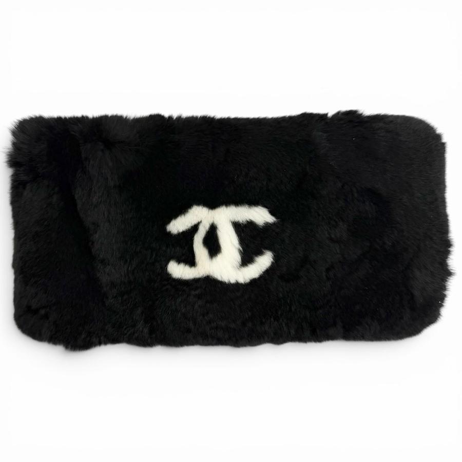 CHANEL（シャネル） 極美品△CHANEL ココマーク ラパン ファー リスト 