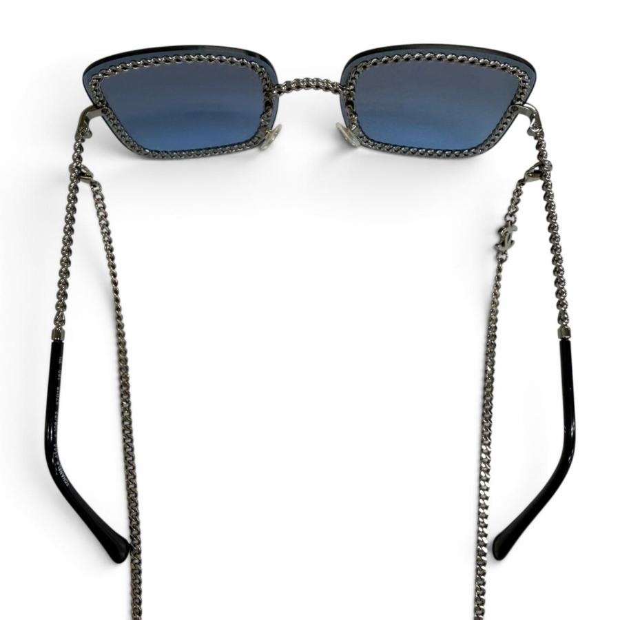 CHANEL（シャネル） 美品△CHANEL 4244 グラスチェーン付き ココマーク