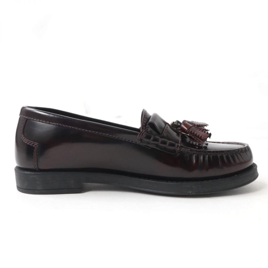 未使用品☆Tod's トッズ ロゴチャーム・タッセル付き レザー 未使用品☆Tod's トッズ ロゴチャーム・タッセル付き レザー