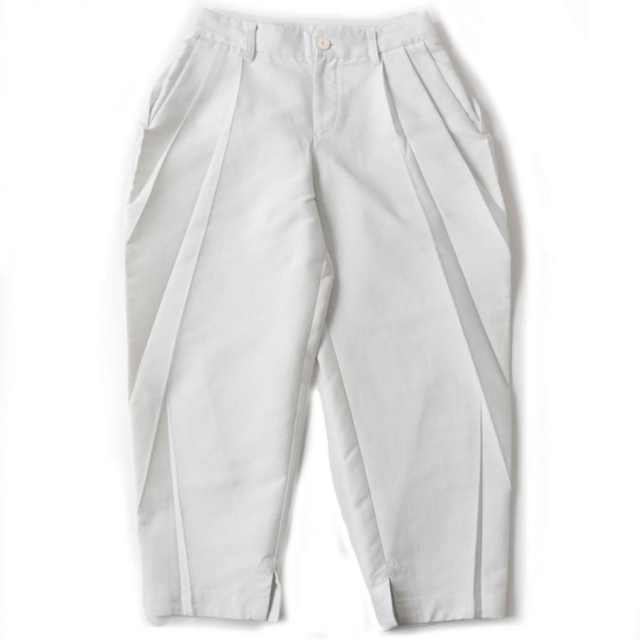 ISSEY MIYAKE プリーツホワイトボトムスワイドパンツ