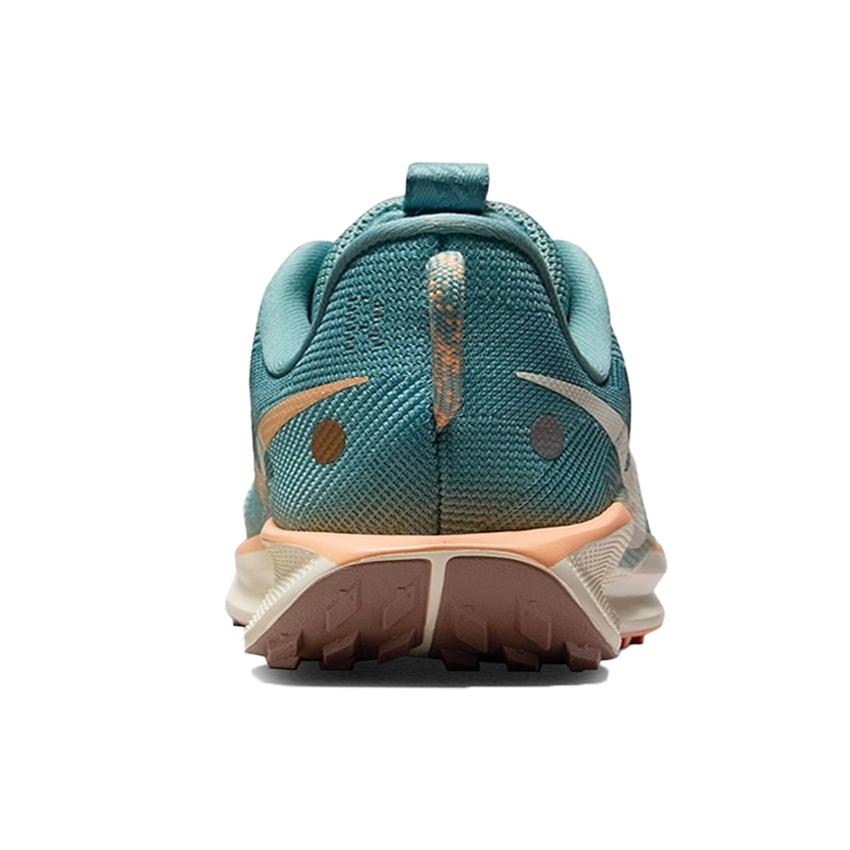 Nike Pegasus Trail 5 WMNS 24cm 新品、希少な色！ NIKE（ナイキ） 女性 レディース シューズ W PEGASUS TRAIL 5